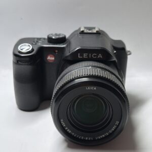 Leica V-Lux 1 Bridgekamera 10.1 MP 12x optischer Zoom schwarz J017