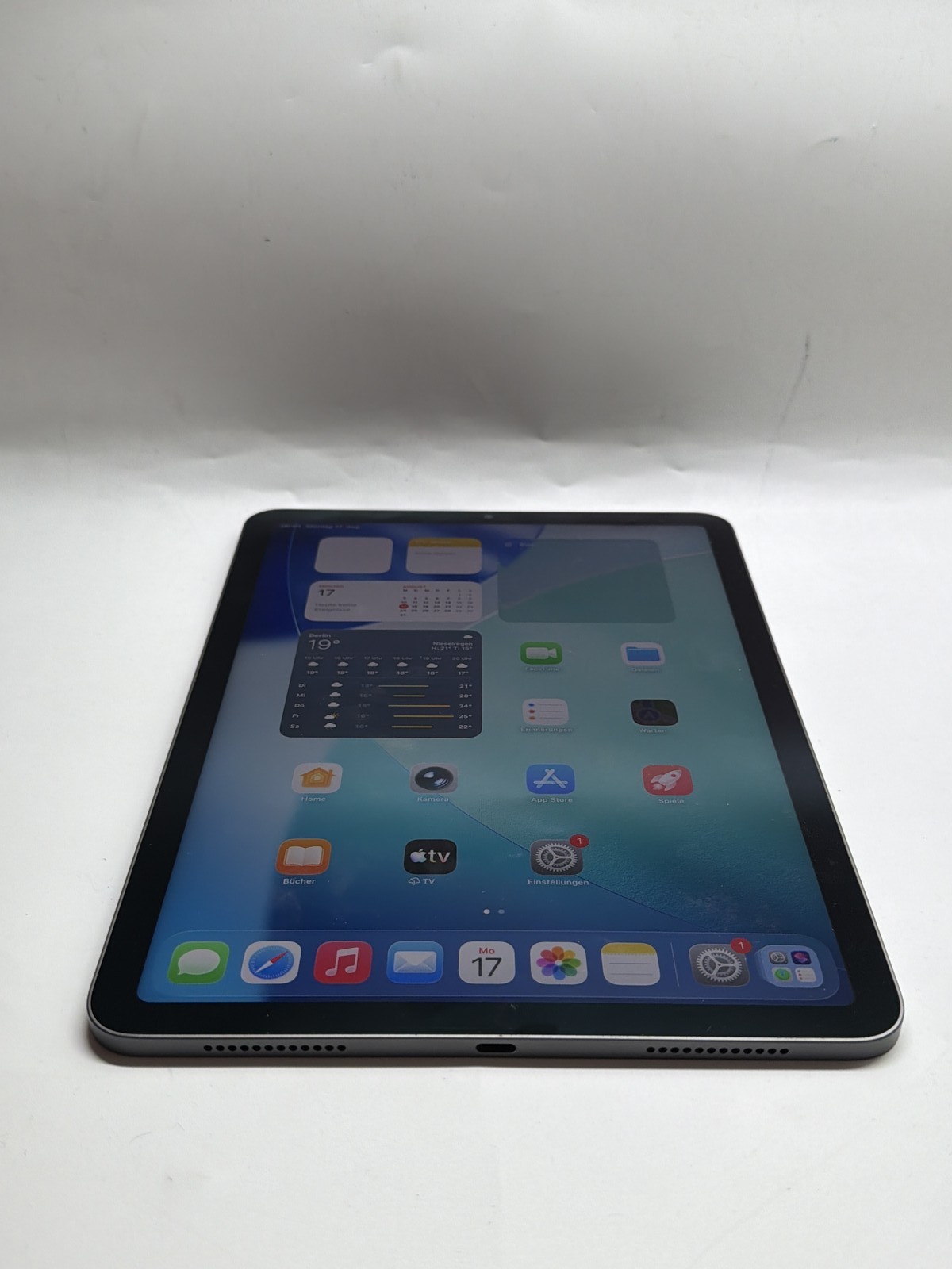 Apple iPad Air 5 10,9 Zoll 64GB Grau Tablet J022
