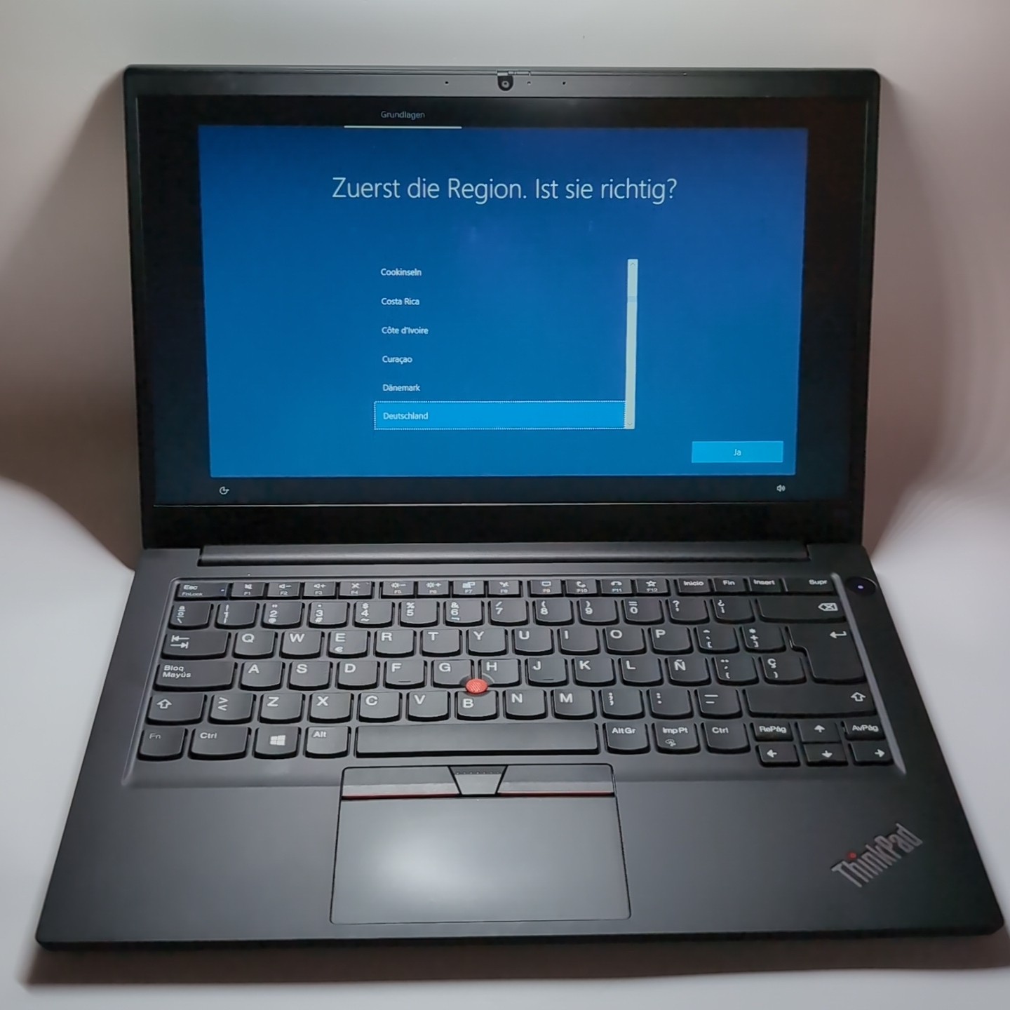 Laptop Lenovo Thinkpad E14 GEN 3 Ryzen 3 5300U 8GB 256GB SSD QWERTY K242