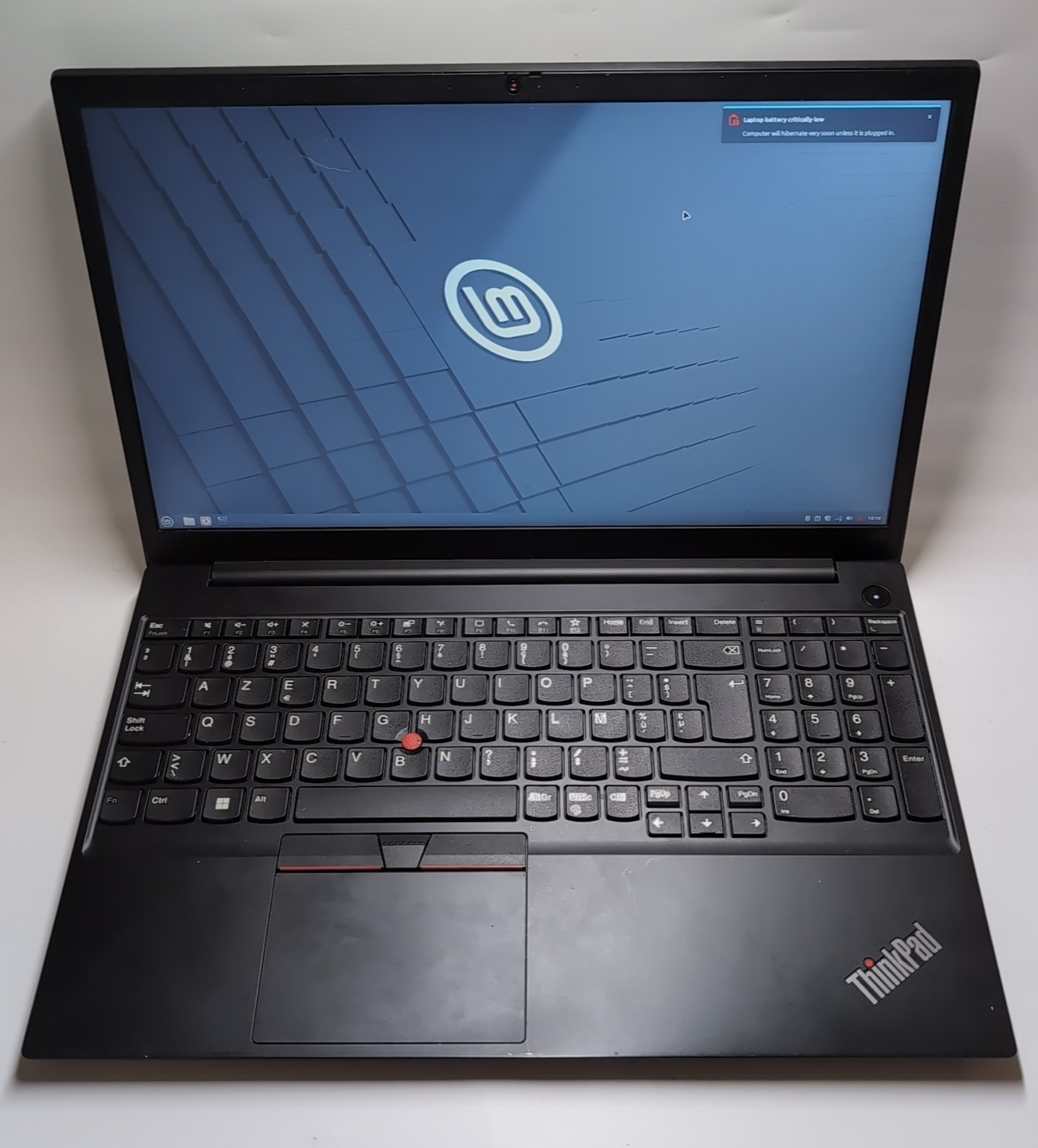 Lenovo Thinkpad E15 Gen 3 AMD Ryzen 5500U/8GB/256GB Radeon Linux Mint OS K293