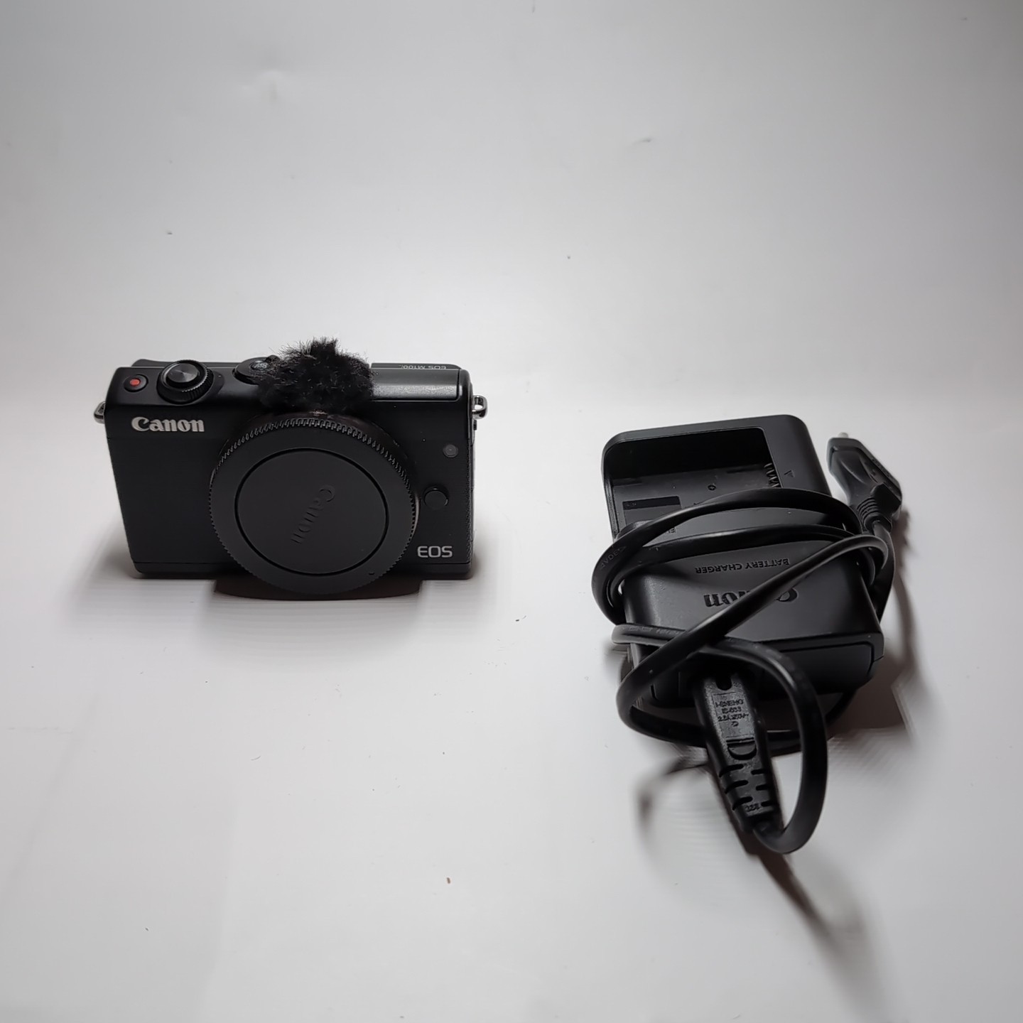 Canon EOS M100 Kamera Body K299