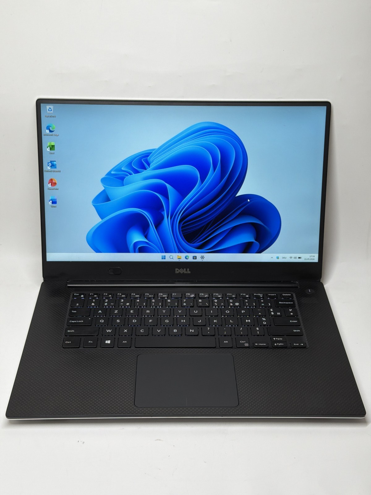 Dell XPS 15 9560 Laptop i7-7700HQ 16GB RAM 512GB SSD 15,6 Zoll GTX 1050 K466