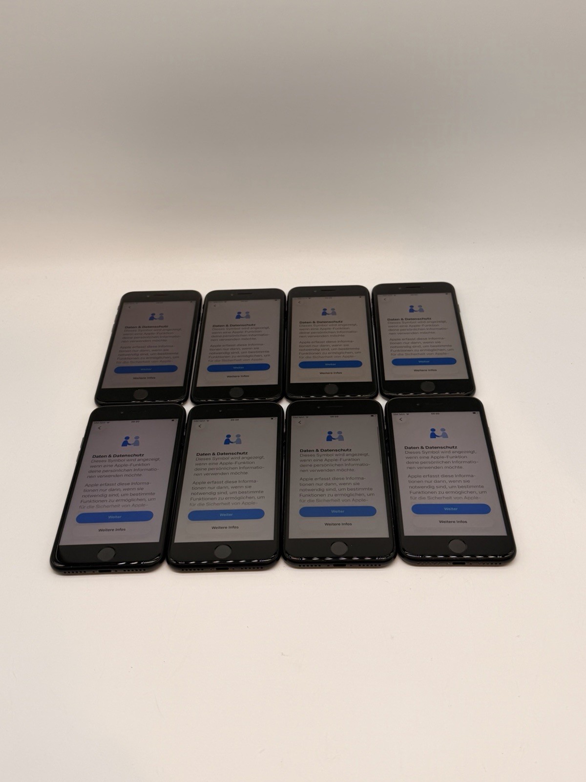 8 Stk. Apple iPhone SE 2. Gen 2020 128GB Schwarz Ohne Simlock K595