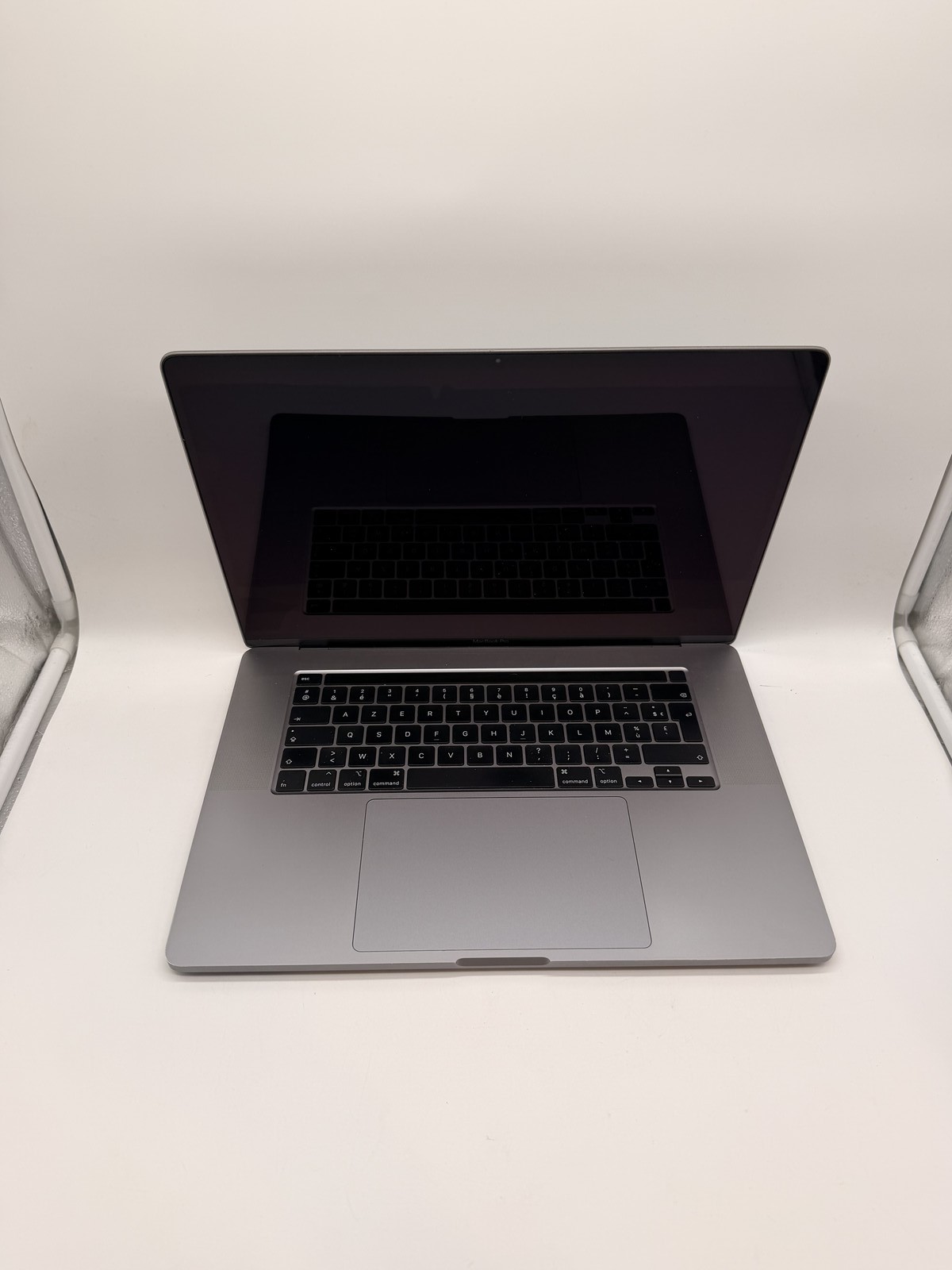 Apple MacBook Pro 16 Zoll 2019 16GB 512GB SSD Intel Core i7 DEFEKT K912