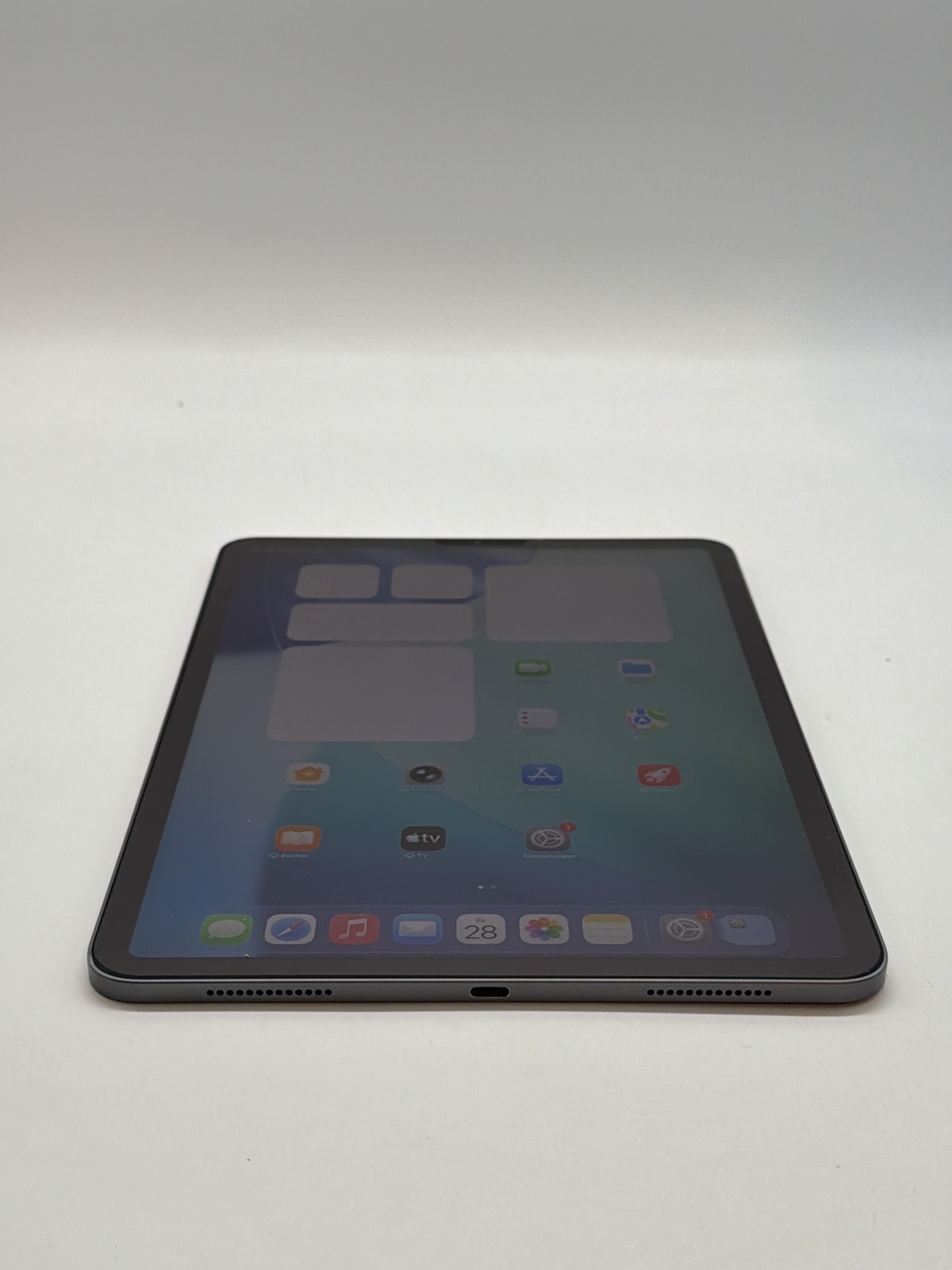 Apple iPad Pro 11" (1. Gen) 256GB Wi-Fi Space Grau Tablet J043