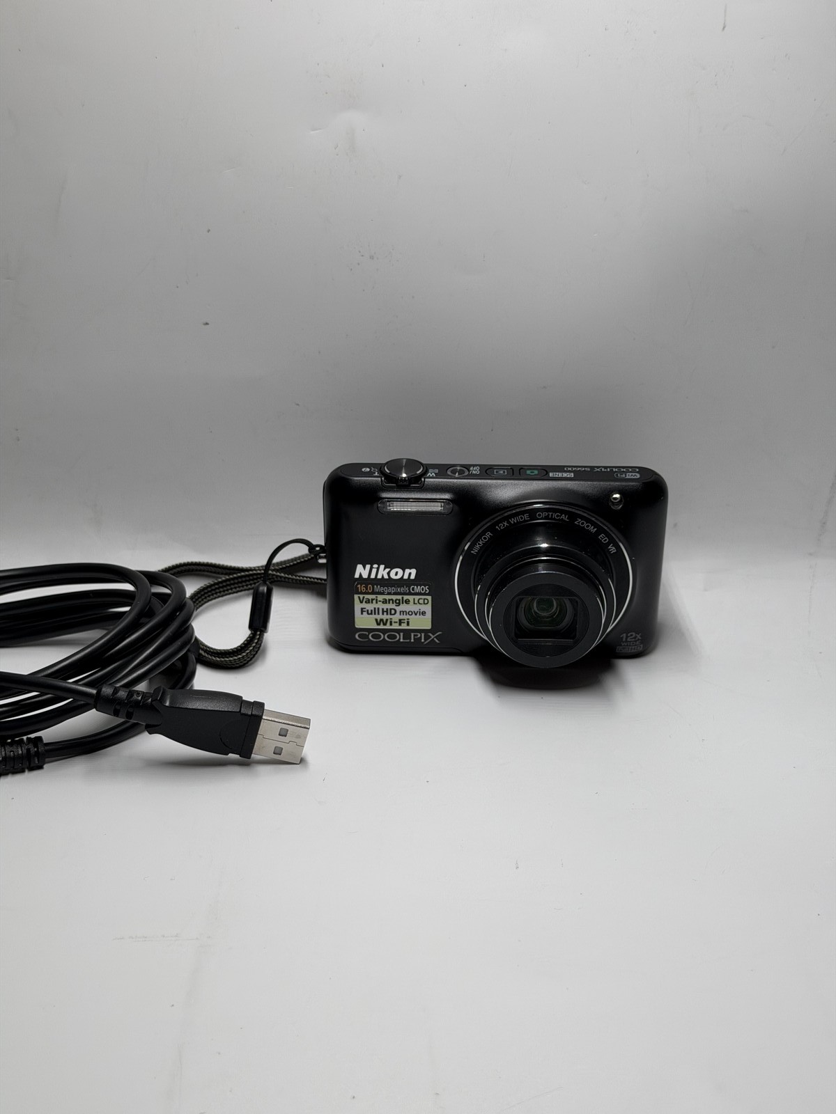 Nikon Coolpix S6600 Digitalkamera 16MP 12x Zoom Full HD Wi-Fi Klappdisplay J072