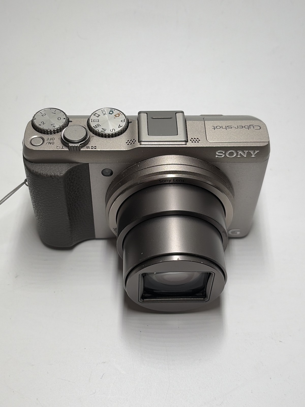 Sony Cyber-Shot DSC-HX50V Digitalkamera 20.4 MP 30x Zoom GPS Schwarz K388