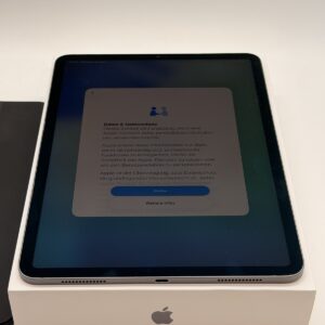 Apple iPad Pro 11 1. Gen. 256GB Wi-Fi Tablet Silber A1980 K920