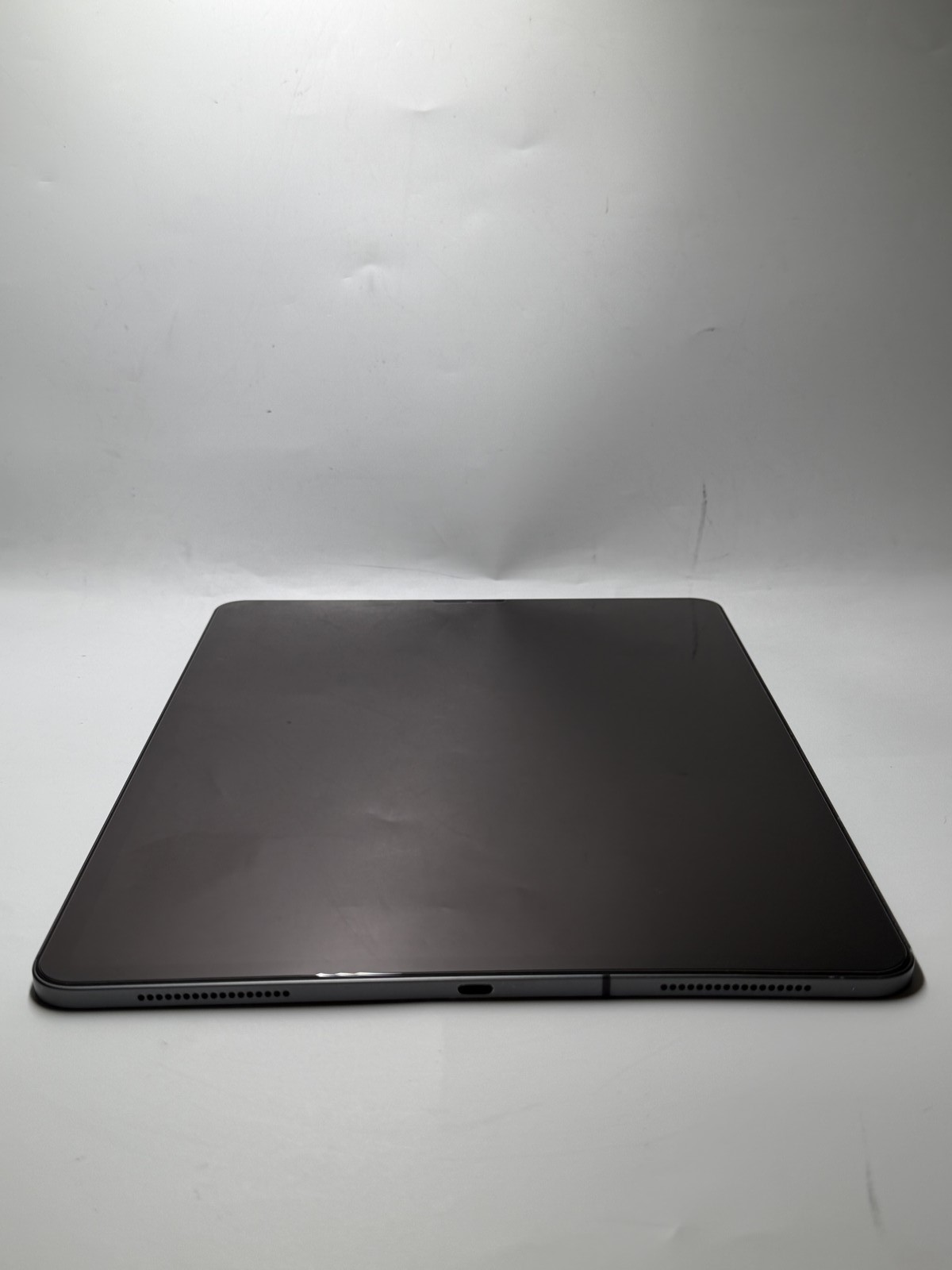 Apple iPad Pro 3. Gen 12,9 Zoll Tablet 64GB Wi-Fi + 4G Space Grau DEFEKT J083